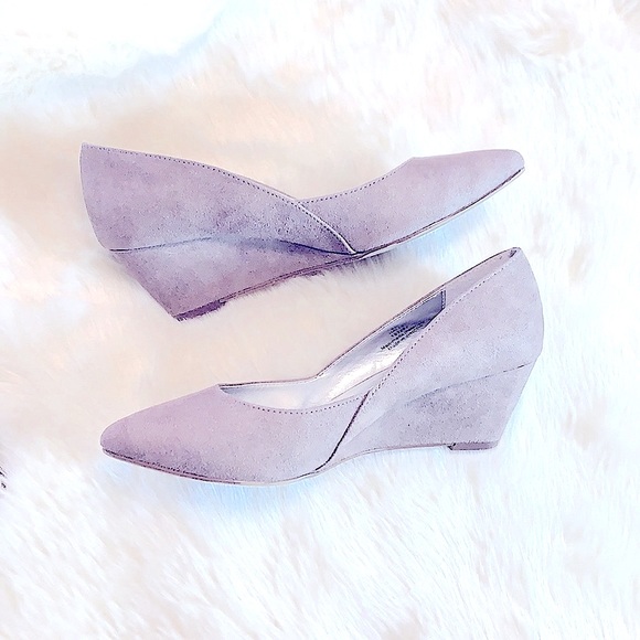 X-Appeal:/Classy Chic Ladies Taupe Faux Suede Almond Toe, Low Wedge Heels, US6.5 - Picture 1 of 17